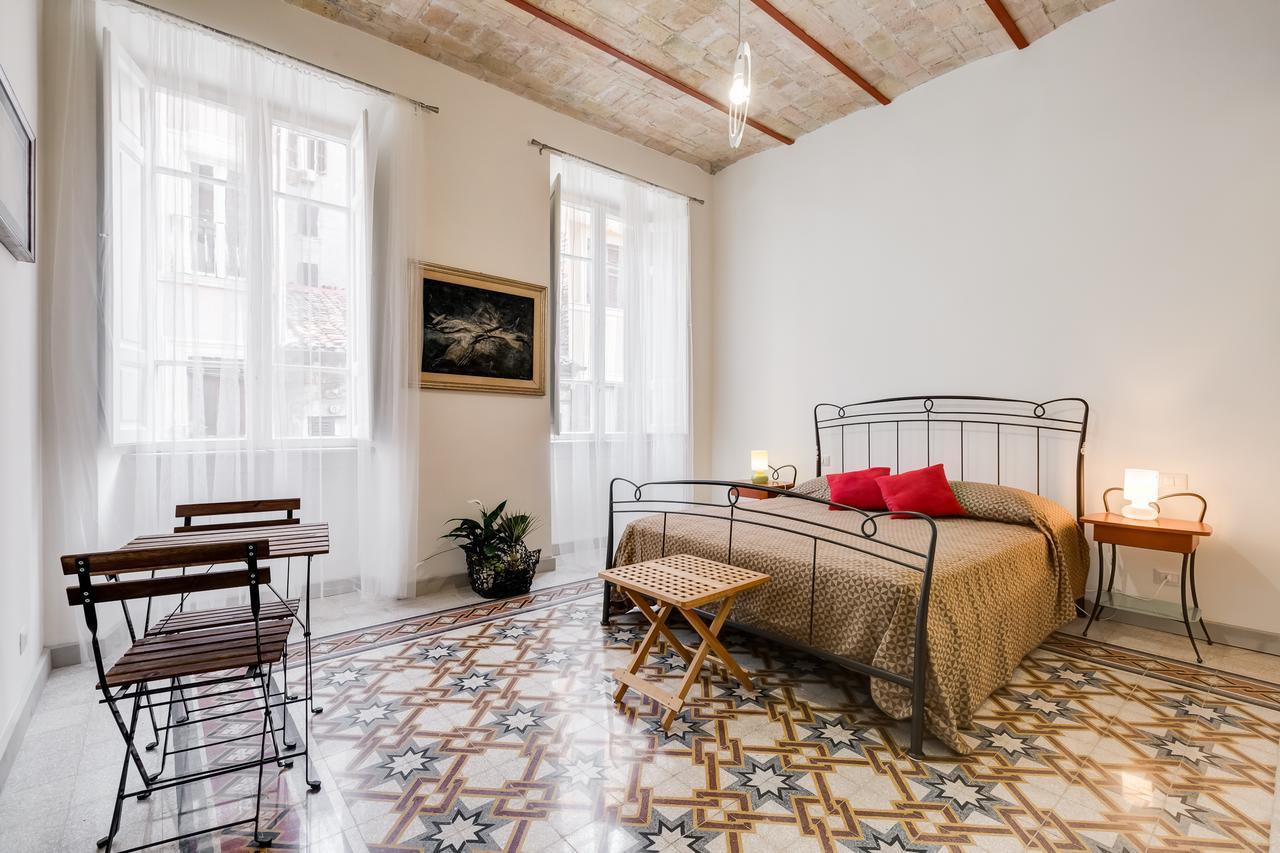 Monti Colosseum Apartment Rom Exterior foto